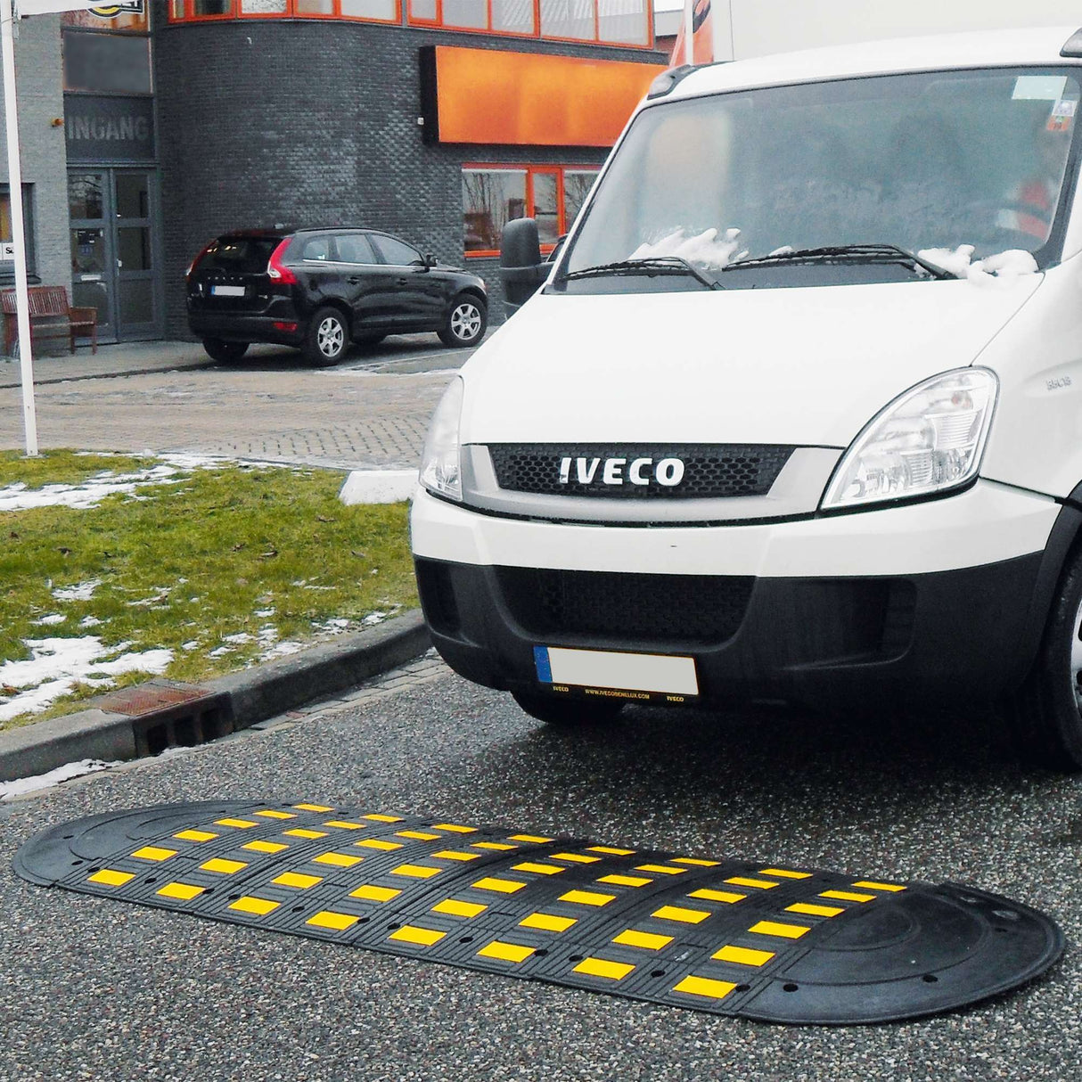 Moravia SafeRide Speed Reduction Humps - Centre Section with Reflectors