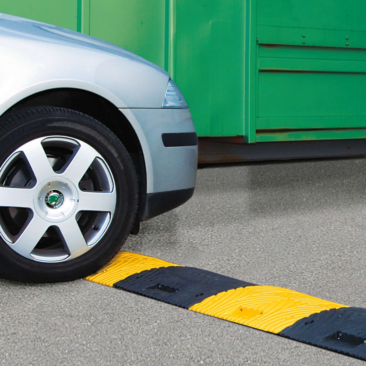 Moravia TOPSTOP-10 Speed Reduction Ramp Kit - Fixings Included